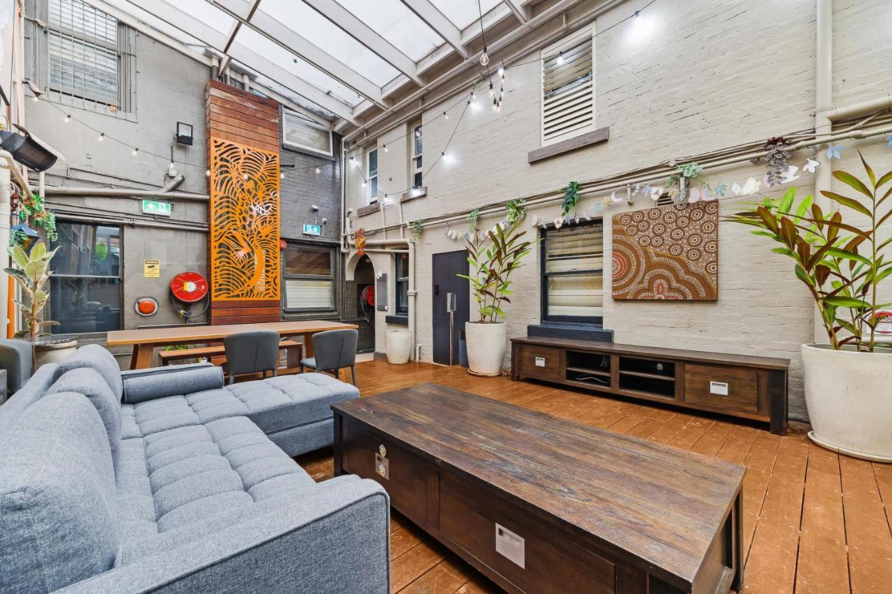Хостел London Plane Backpackers Сідней Екстер'єр фото