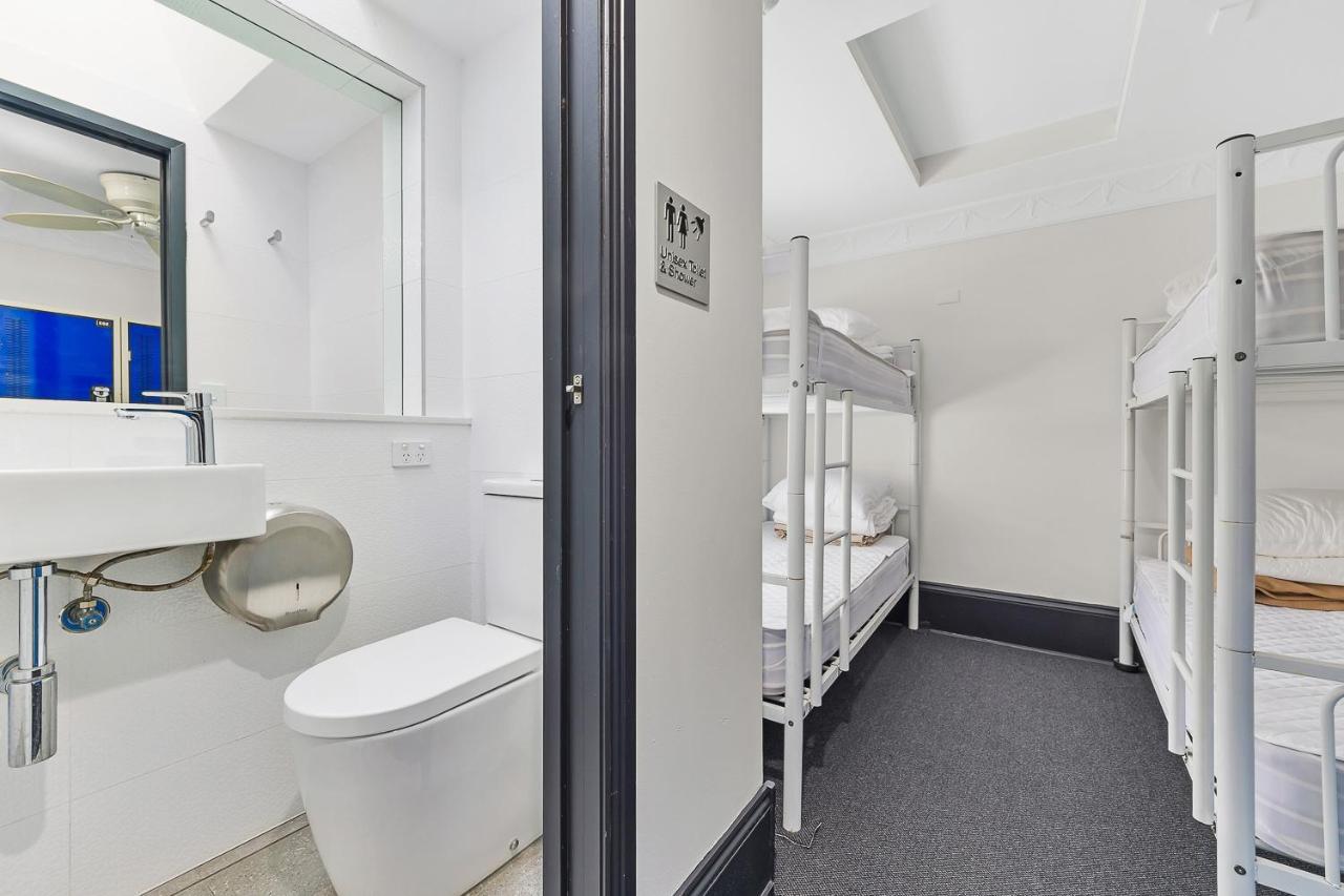 Хостел London Plane Backpackers Сідней Екстер'єр фото